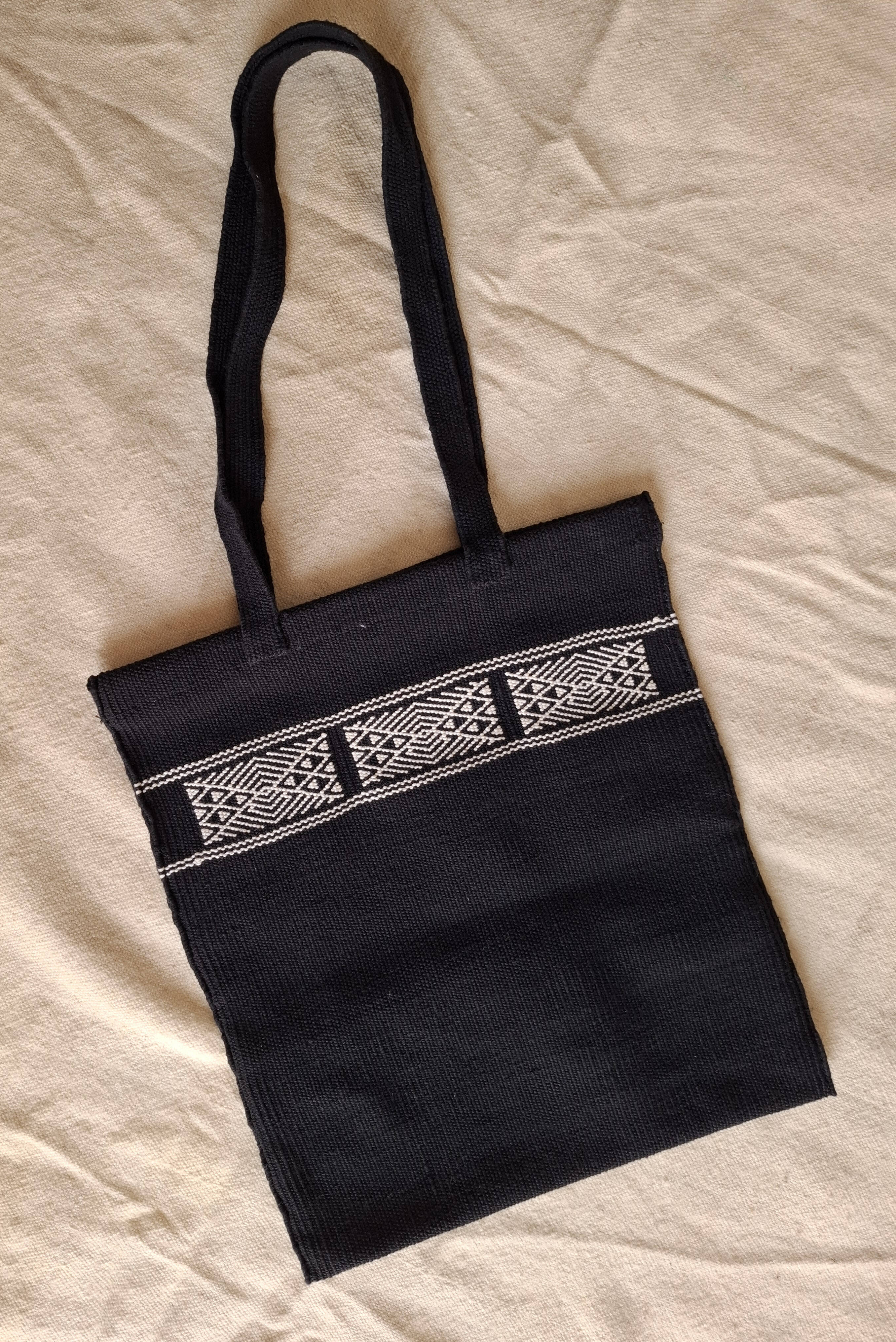 Bag with embroidered band (33x37 cm)