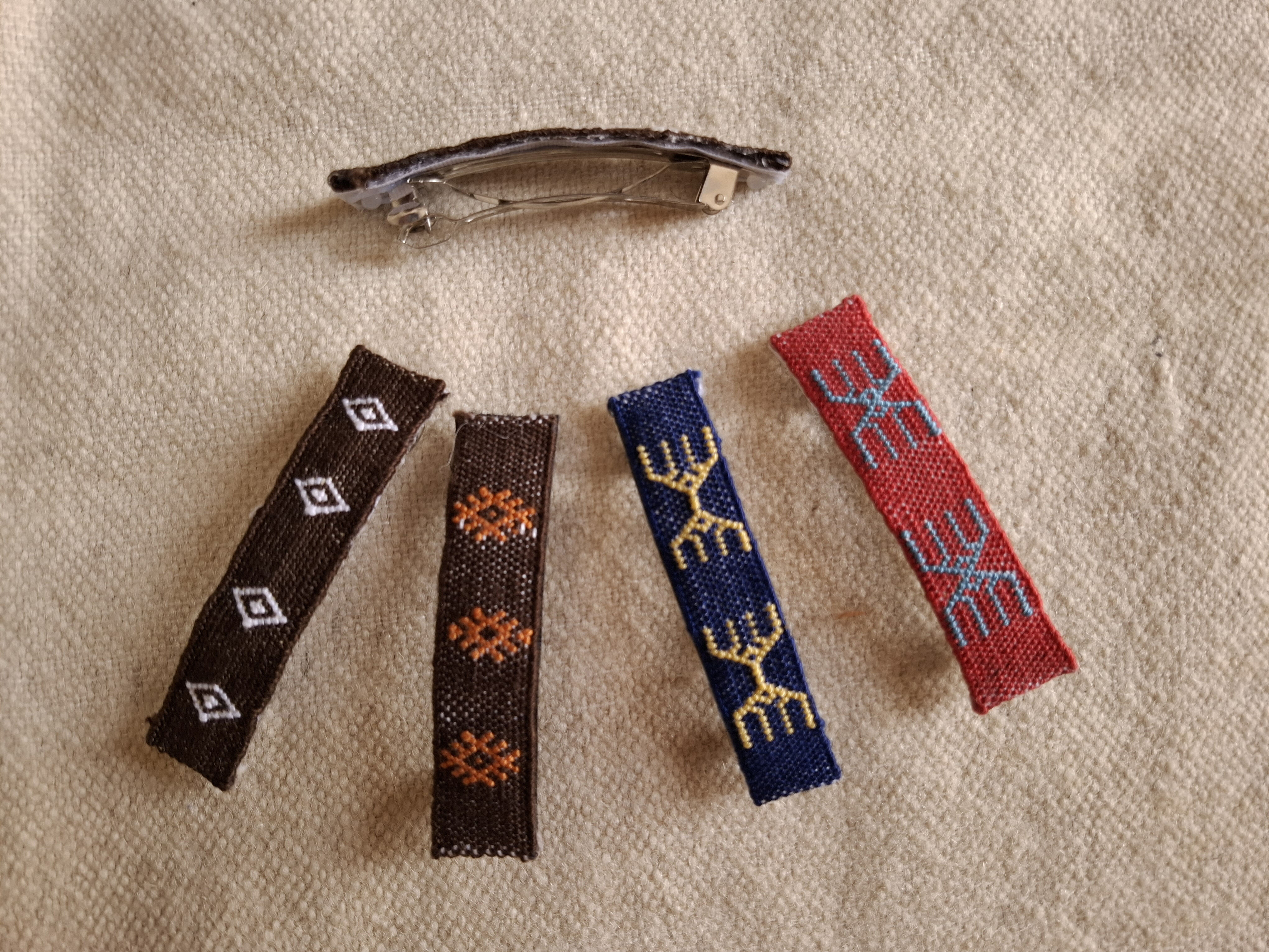 Embroidered hair clip